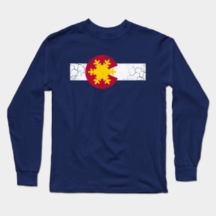 Colorado Flag Winter Snowflake Vintage Distressed Long Sleeve T-Shirt